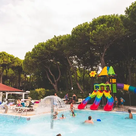 Kompleks wypoczynkowy Club Del Sole Family 3*
